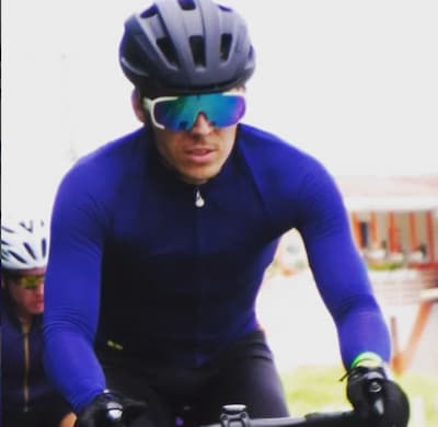 Testimonio de hombre ciclista y corredor